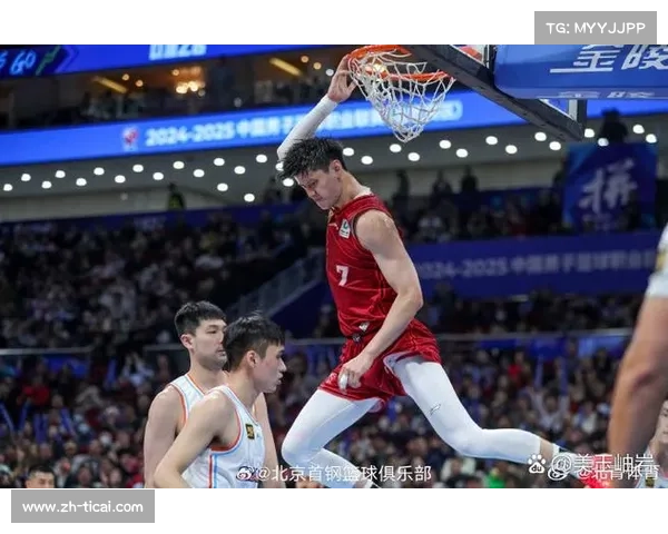 曾凡博复出首秀取18分,北京锋线火力提升 曾凡博复出首秀取18分,北京锋线火力提升